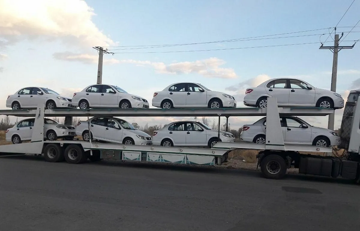 دولت پول می‌دهد؛ خودرو با نرخ تکلیفی به دست دلال می‌رسد