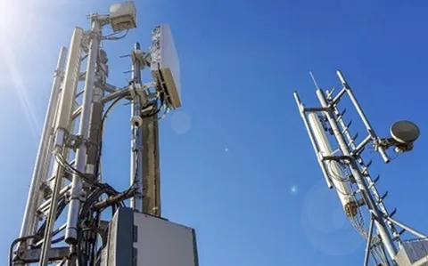 ۱۱ هزار باتری جدید برای جلوگیری از قطع آنتن تهران نصب شد