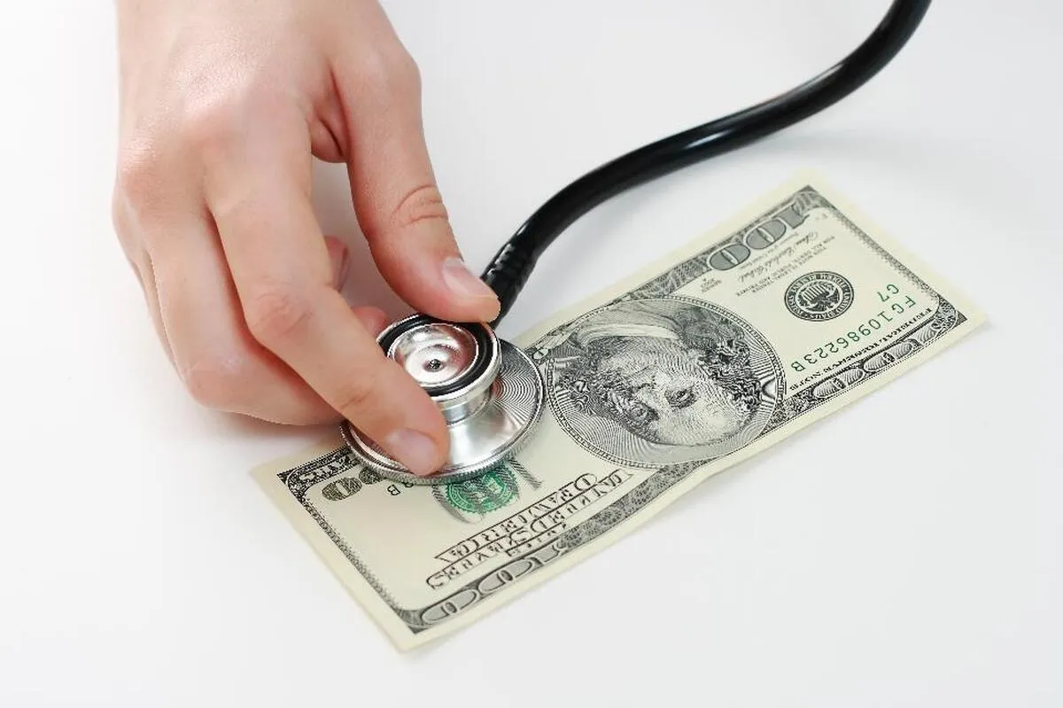 امکان تأمین منابع مالی دارو و تجهیزات پزشکی به ۲ شیوه