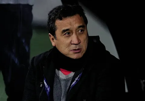 عزیزی: اسکوچیچ با قدرت به کارش ادامه می‌دهد