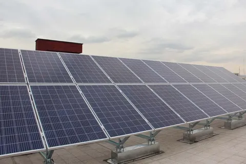 اتصال ۷۸ مگاوات نیروگاه خورشیدی به شبکه برق؛ تا پایان خرداد