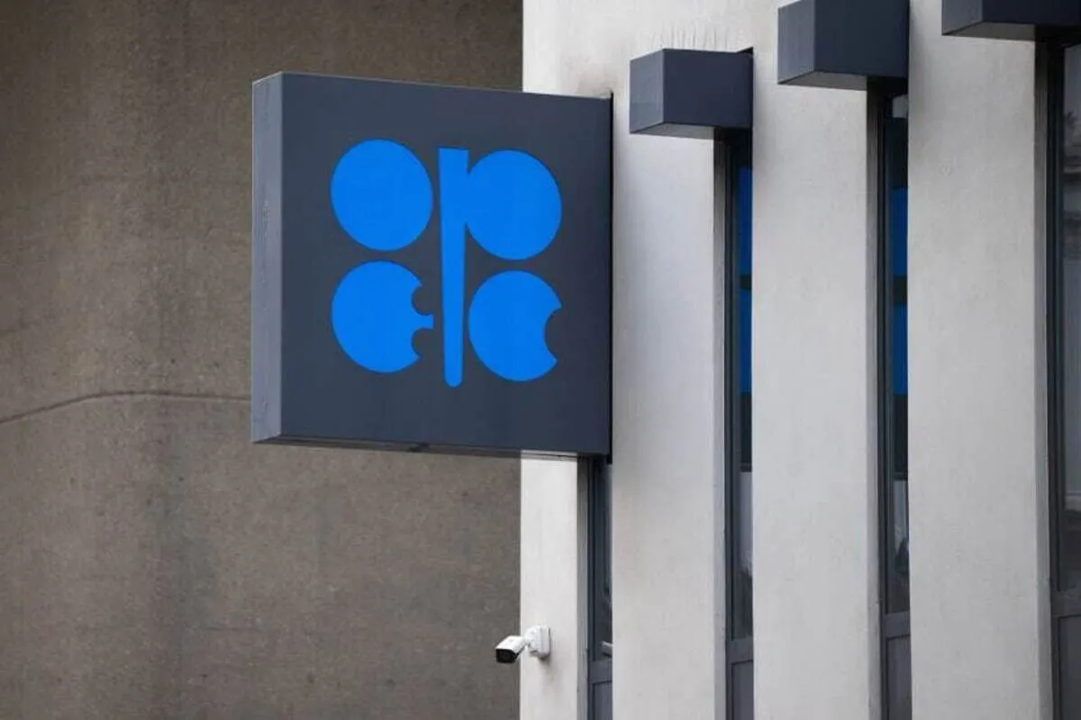 افزایش تولید نفت اوپک‌پلاس در میانه سقوط قیمت‌ها