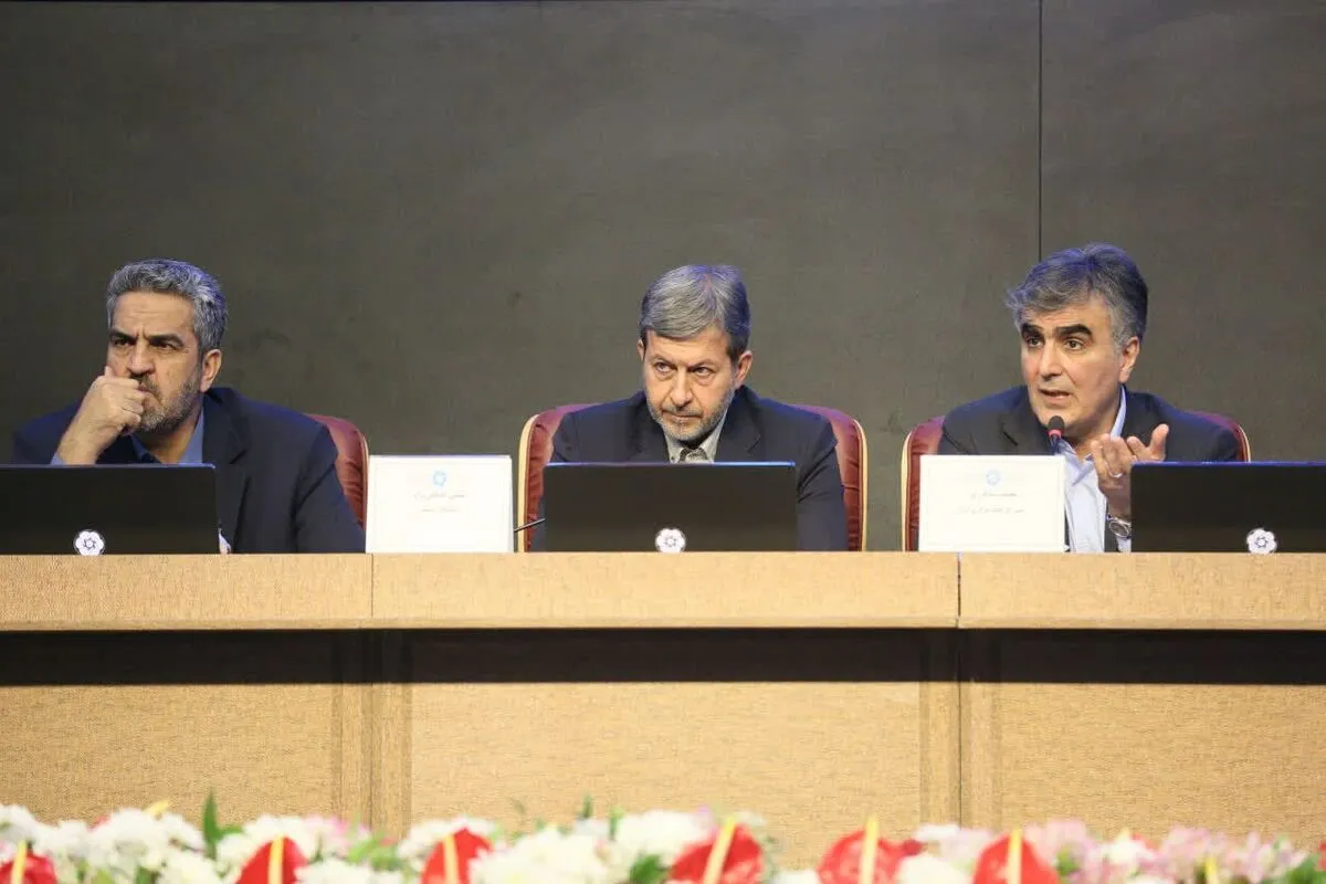 فرزین: نرخ کنونی دلار، «نرخ ترس» است