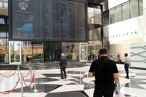 مخالفت دولت با عرضه خودرو در بورس کالا