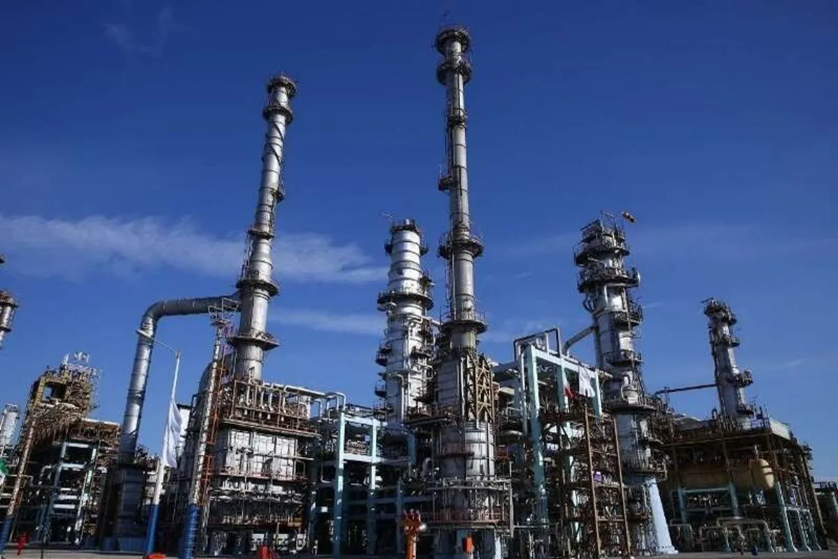 افزایش ۸ میلیون‌لیتری تولید روزانه بنزین در ۷۶ روز