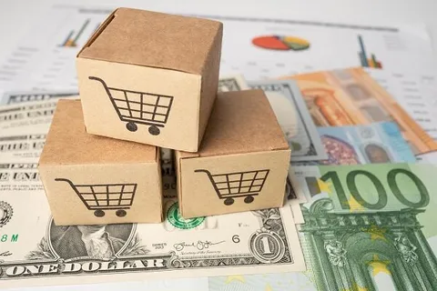 رونق بازار ارز تجاری؛ ۲۱۵ میلیون دلار انواع ارز در یک روز معامله شد