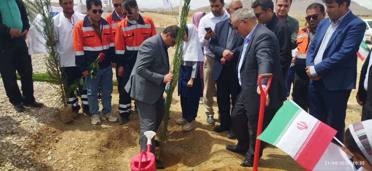 آزادراه سبز شیراز-اصفهان متناسب با اقلیم منطقه سبزتر می‌شود