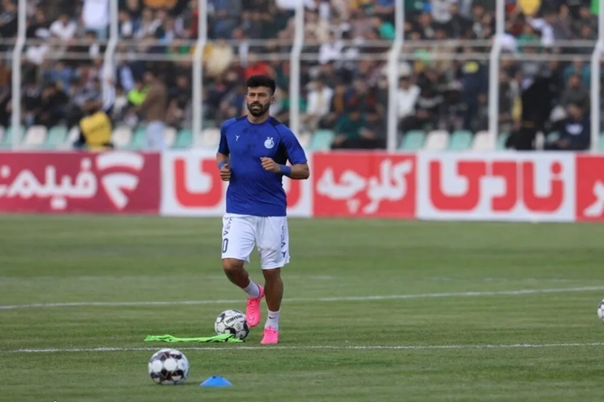 عذرخواهی ستاره استقلال از بازیکنان