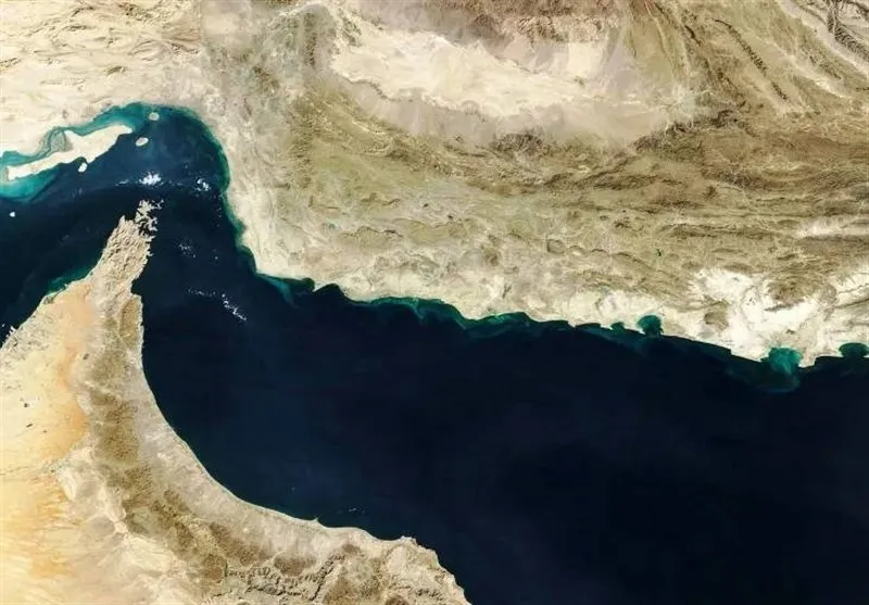 برآورد درآمد ۲۰ تا ۱۰۰ میلیارد دلاری ایران از تنگه هرمز