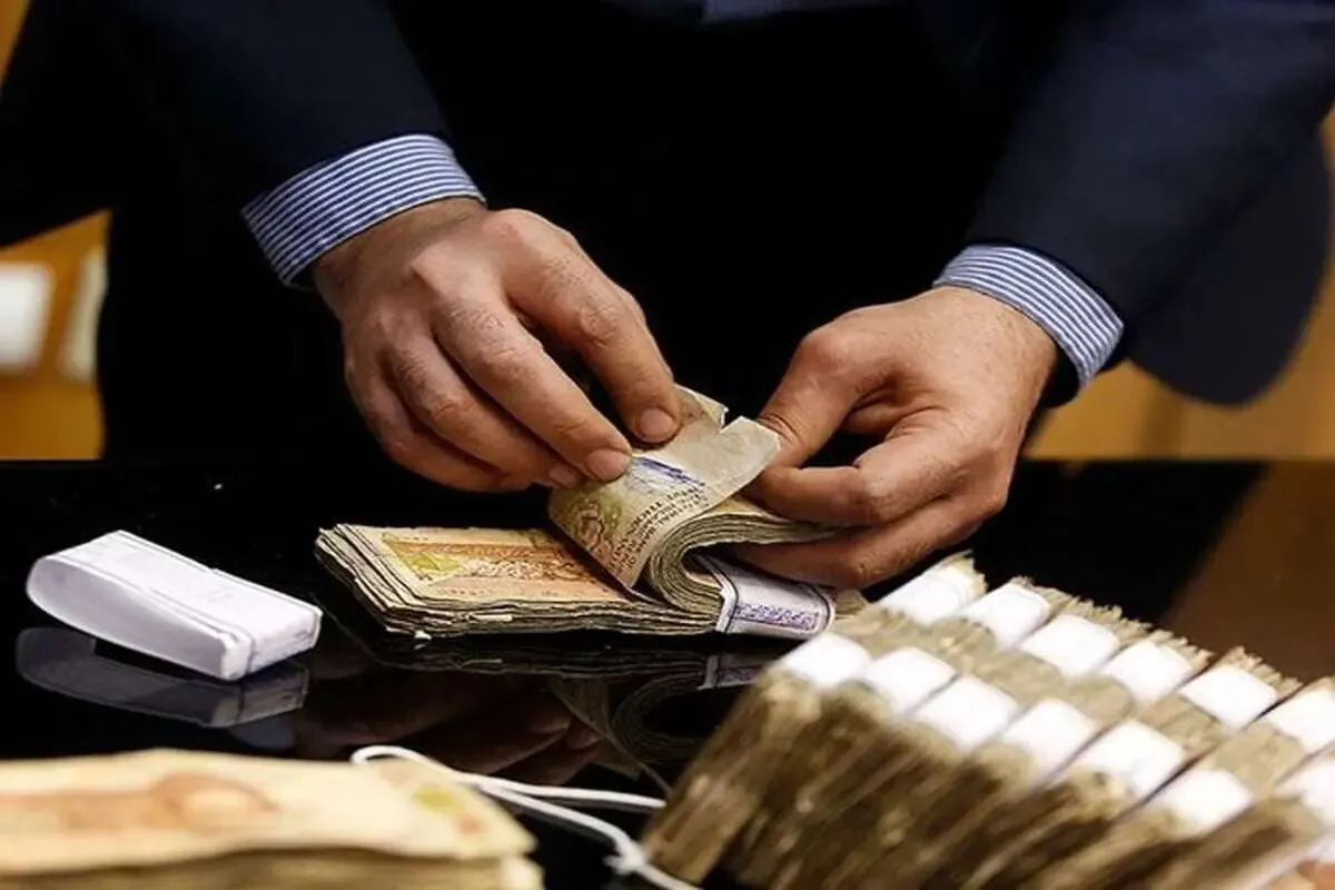 خروج بیش از هزار میلیارد تومان نقدینگی