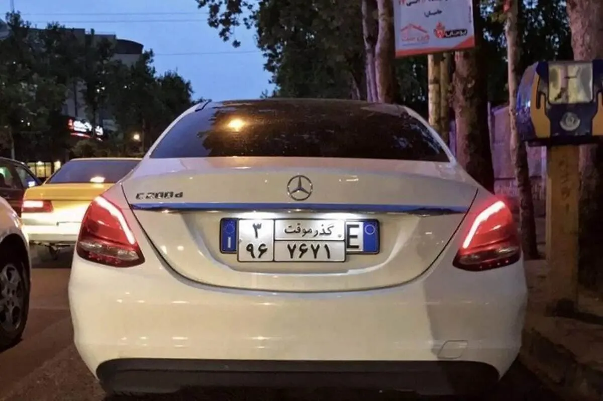 ورود خودروهای سواری عراقی گذر موقت از مرز چذابه آغاز شد