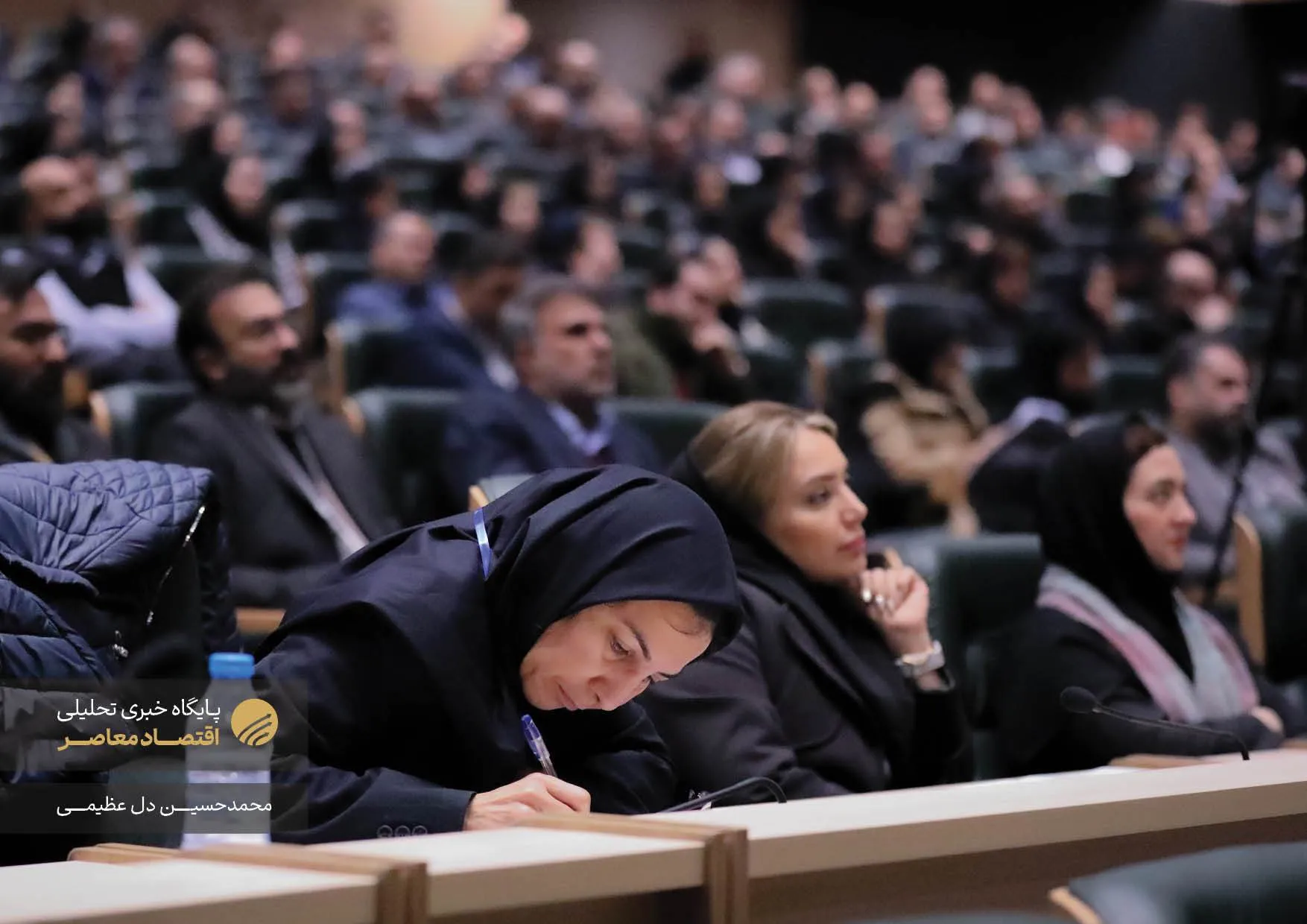 نخستین همایش ملی صنعت لیزینگ و تامین مالی امروز (۲۷ بهمن) با حضور محمدرضا فرزین، رئیس کل بانک مرکزی، کوروش پرویزیان، رئیس پژوهشکده پولی بانکی و جمعی از فعالان این حوزه در سالن همایش‌های بانک مرکزی برگزار شد. این همایش با هدف بررسی چالش‌ها و فرصت‌های صنعت لیزینگ و نقش آن در تامین مالی کشور برگزار گردید.
