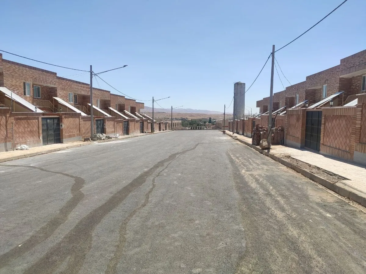 بازدید اصحاب رسانه‌ها از پروژه نهضت ملی مسکن مهرگان/تحویل ۵۰۰ واحد تا پایان سال