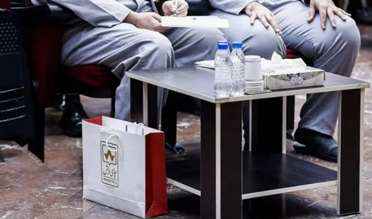 اسامی ابربدهکارانی که چای دبش یادآوری کرد