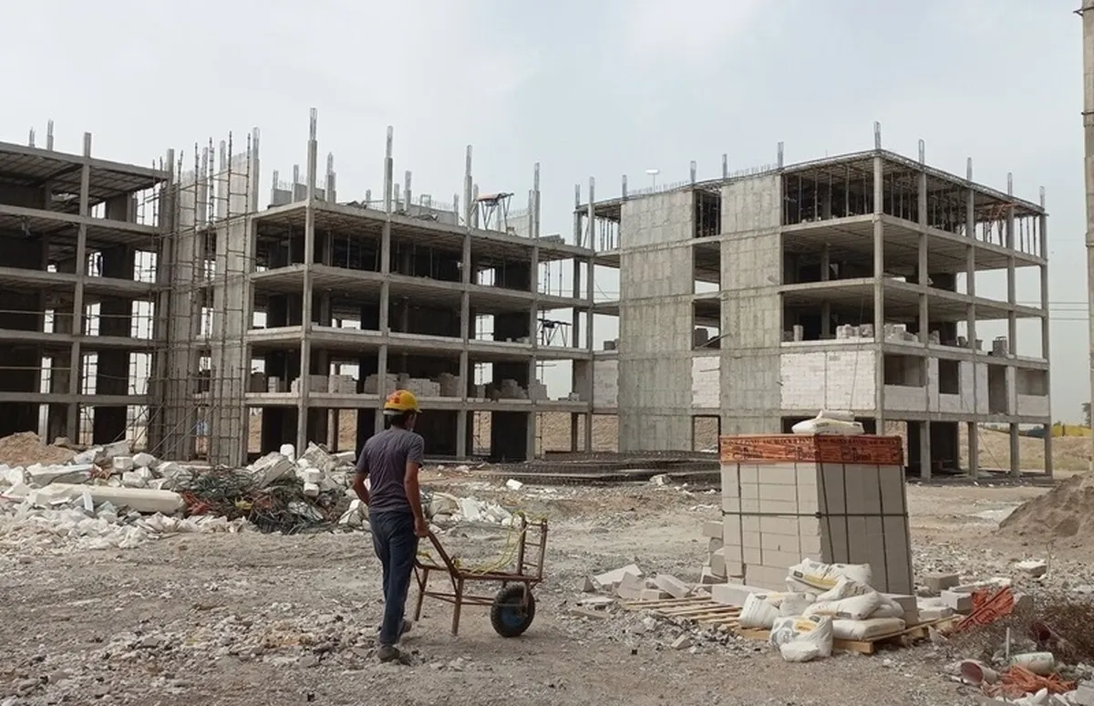 بخش عمده‌ای از واحد‌های نهضت ملی مسکن هنوز به مرحله سفت کاری نرسیده است