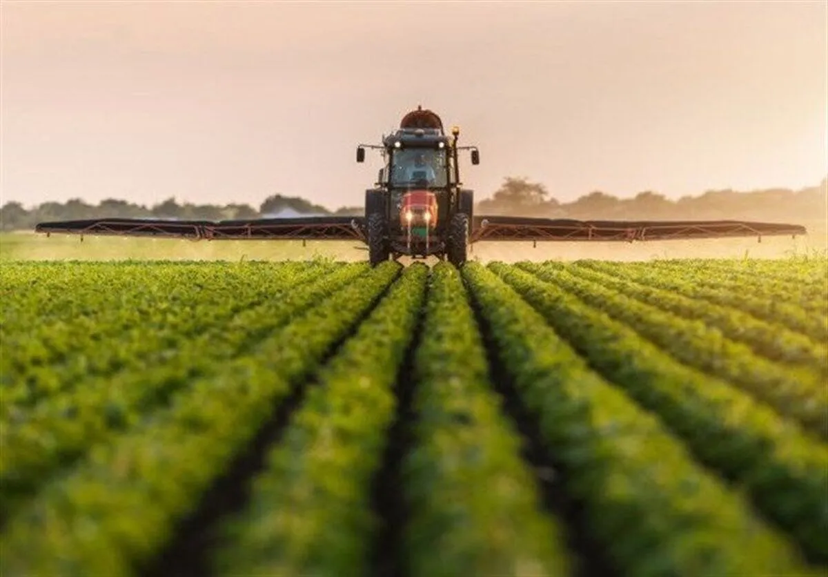 کشاورزان تنظیم و مدیریت آبیاری باغات را در دستور کار قرار دهند