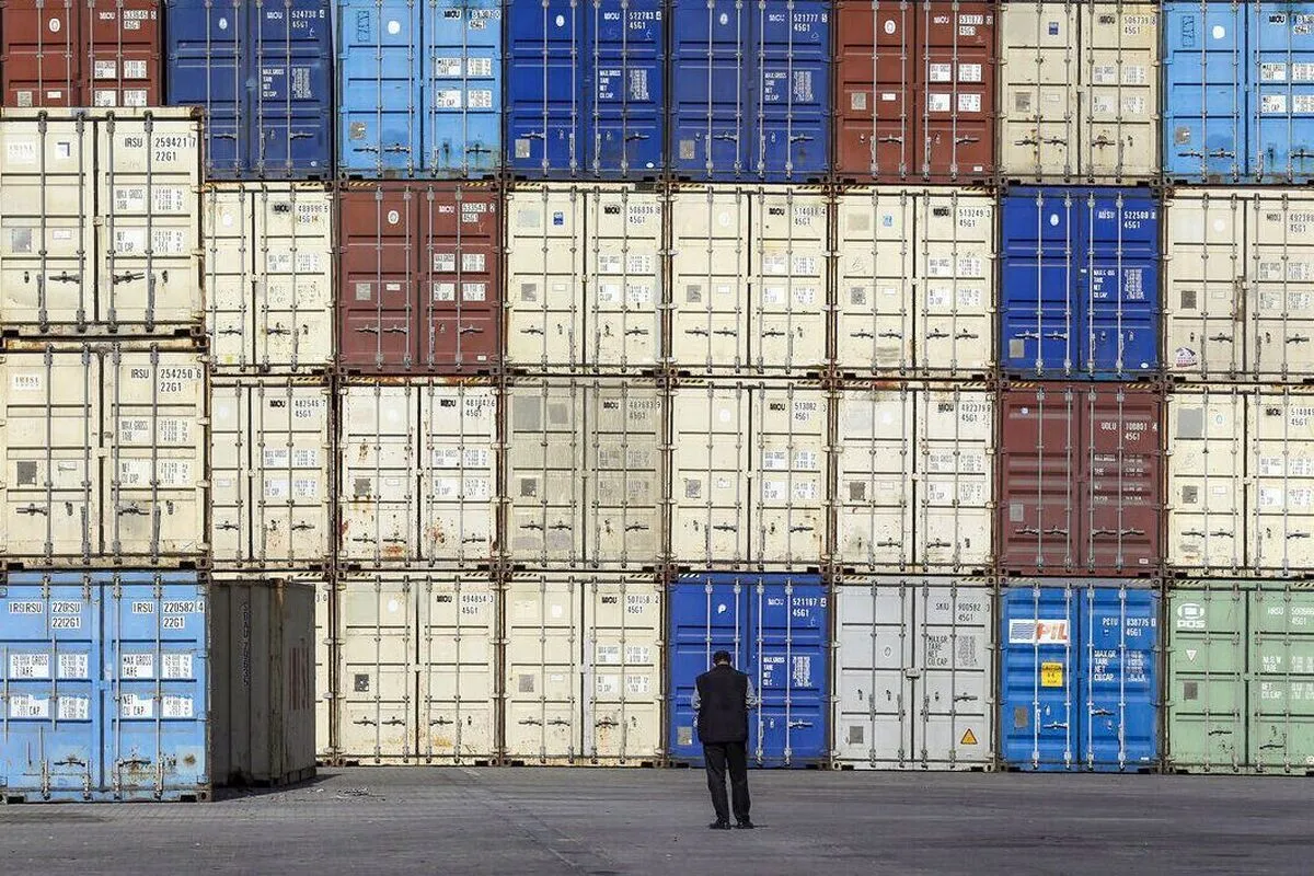 کاهش صف تخصیص ارز و ثبت سفارش به کمتر از ۳۰ روز