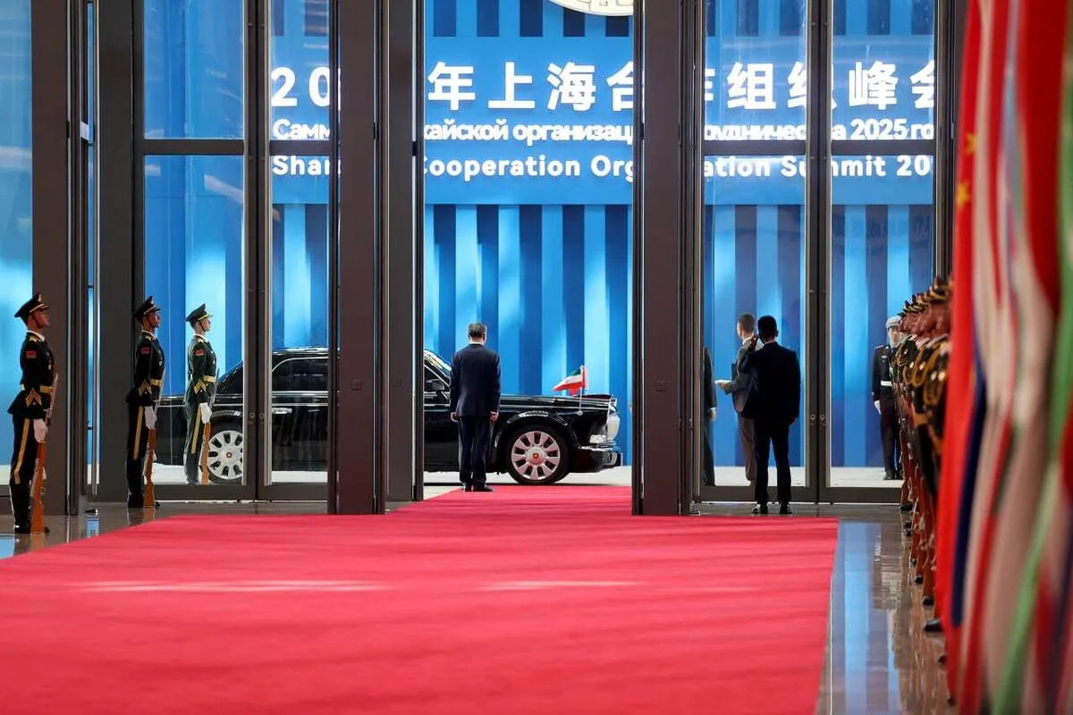 شرق امید؛ سفر پزشکیان به چین و فرصت‌هایی که دائمی نیست