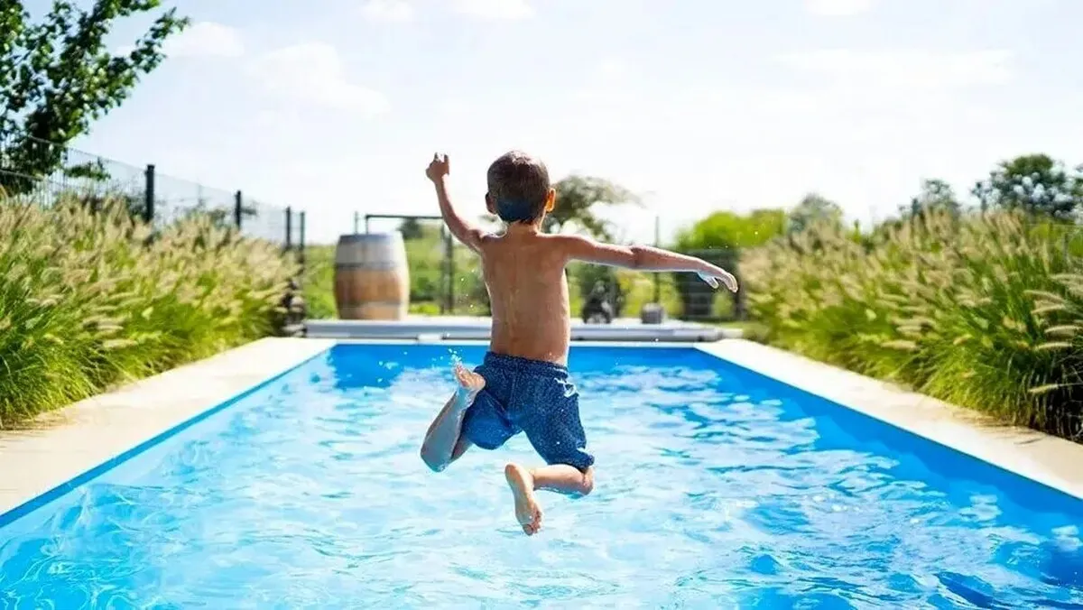 استخرهای تهران تا کی تعطیل هستند؟