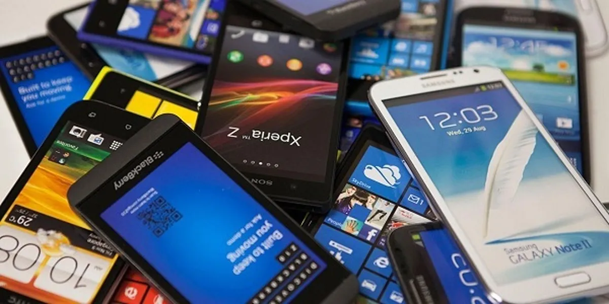 تمامی ممنوعیت‌ها برای واردات تلفن همراه برداشته شده است