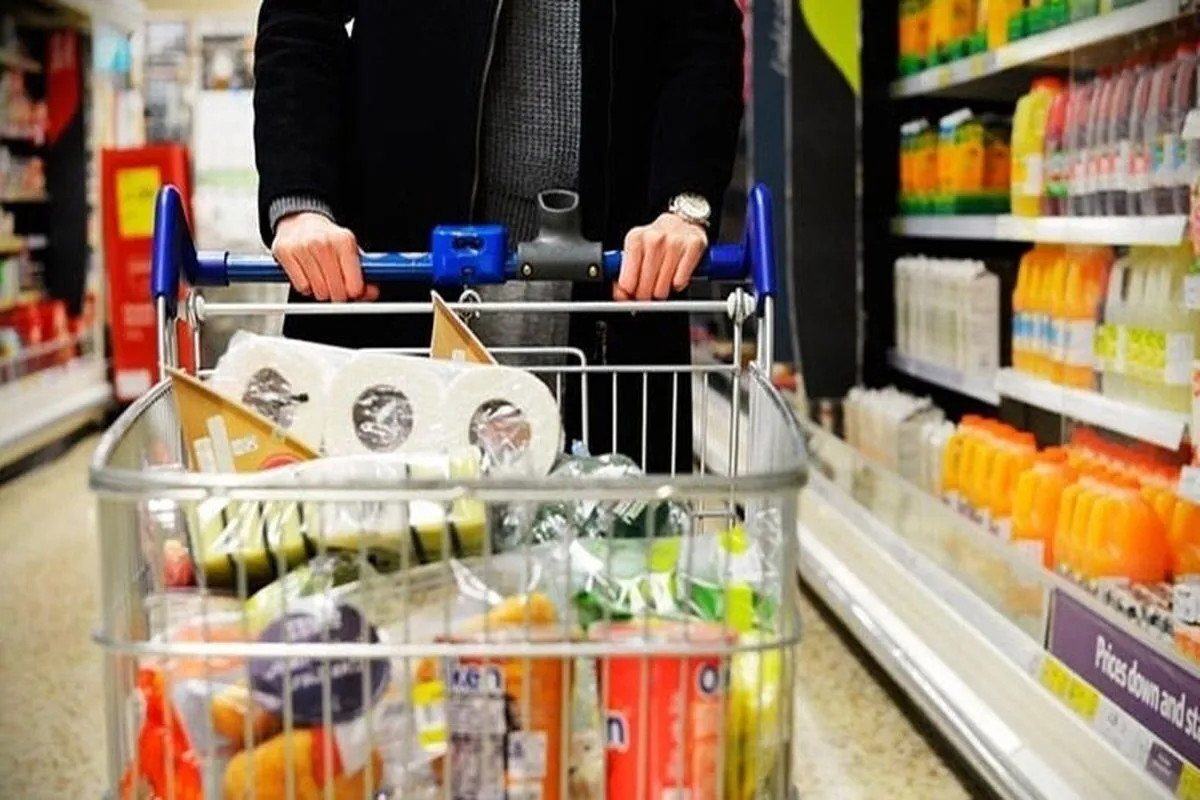 ناتوانی مدیریت در بازار کالاهای اساسی+جدول قیمت کالاهای اساسی