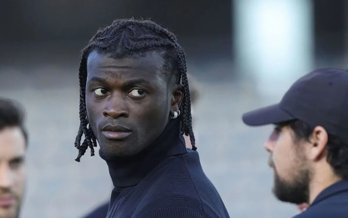 درخواست ۲ میلیون دلاری امبایه از پرسپولیس