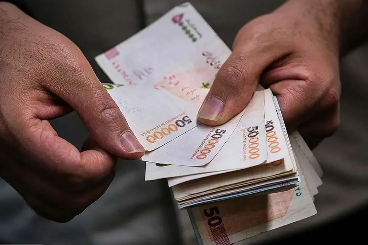 کف حقوق کارمندان، کارگران و بازنشستگان در فروردین ۱۴۰۵ چقدر است؟