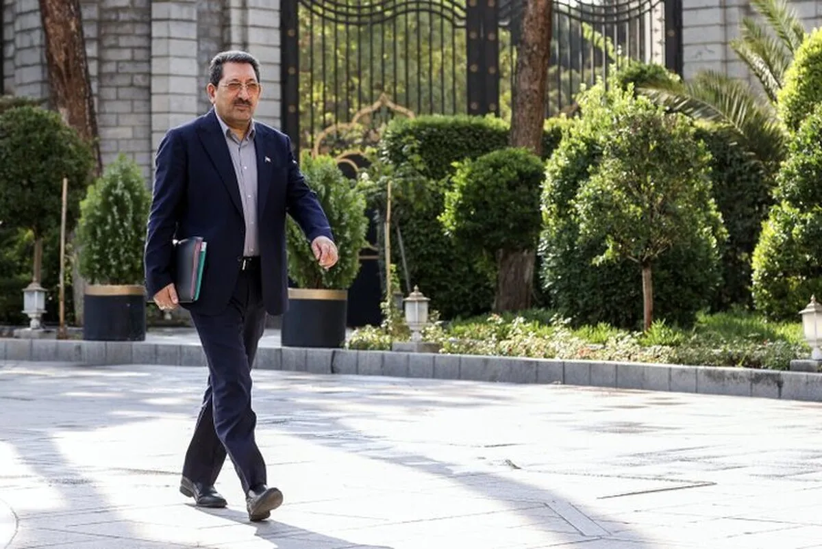 وزیر صمت: شکوفایی صنایع استراتژیک از دستاوردهای انقلاب اسلامی است