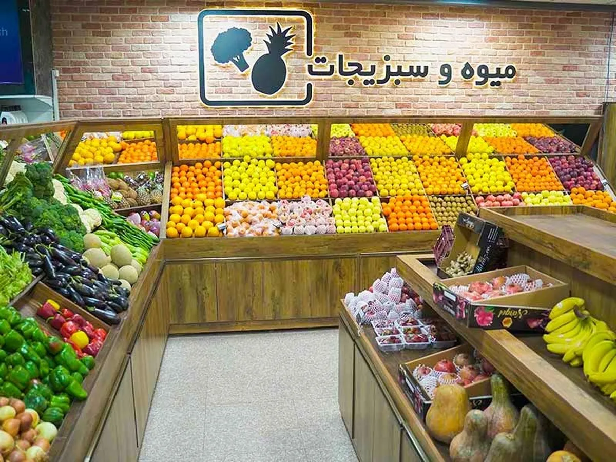 گیلاس و گلابی میوه‌های لوکس‌نشین بازار داخل