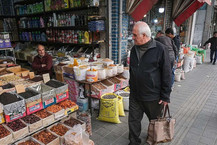 اشباع بازار از کالای اساسی؛ تورم داریم اما اجازه گران‌فروشی نمی‌دهیم