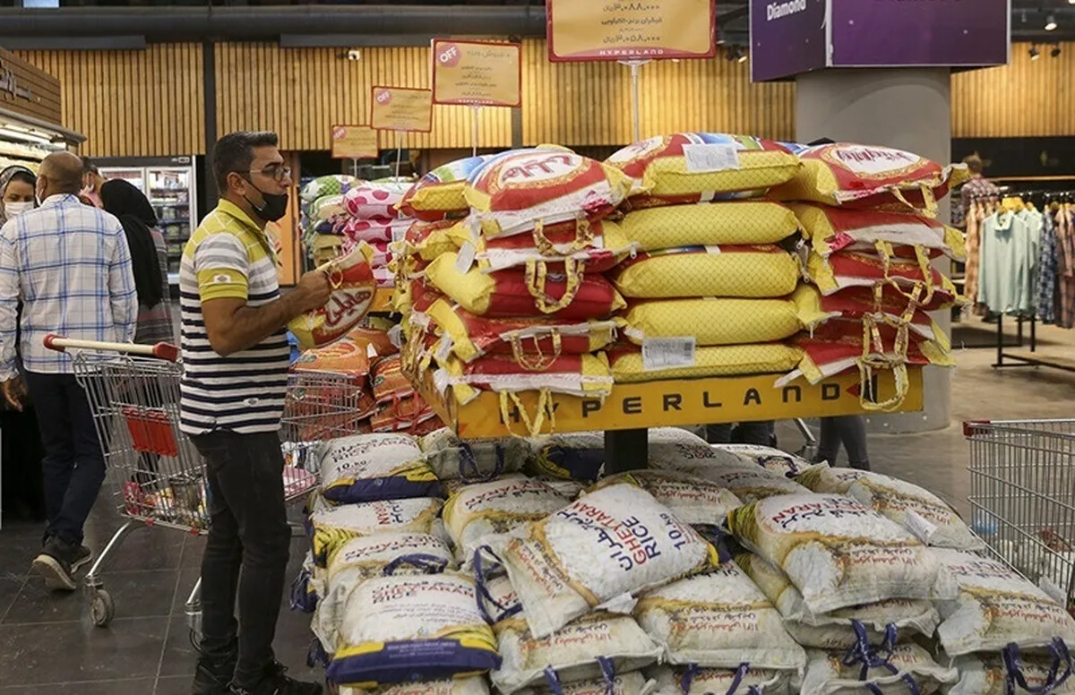 هیچ کالای اساسی دولتی در بنادر باقی نمانده است