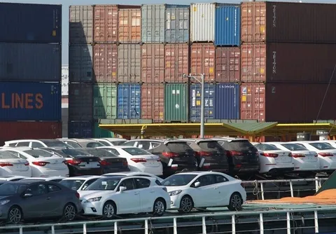 جزئیات بودجه ۱۴۰۵| کاهش تعرفه گمرکی خودرو‌های هیبریدی و بنزینی