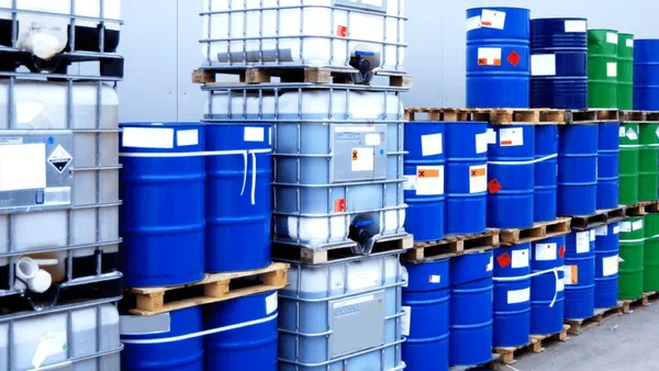 پیشنهاد سهمیه بندی توزیع مواد اولیه و واردات با ارز صادراتی