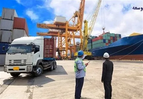 ترخیص ۳ میلیون تن کالای اساسی در ۴۰ روز جنگ / وزارت اقتصاد: تهدید سفره مردم خنثی شد