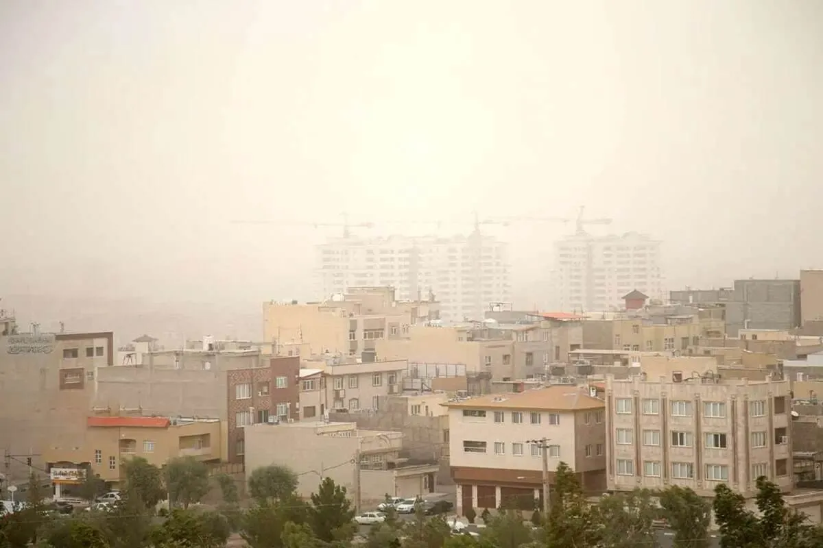 وزش باد شدید و افزایش گرد و غبار در تهران