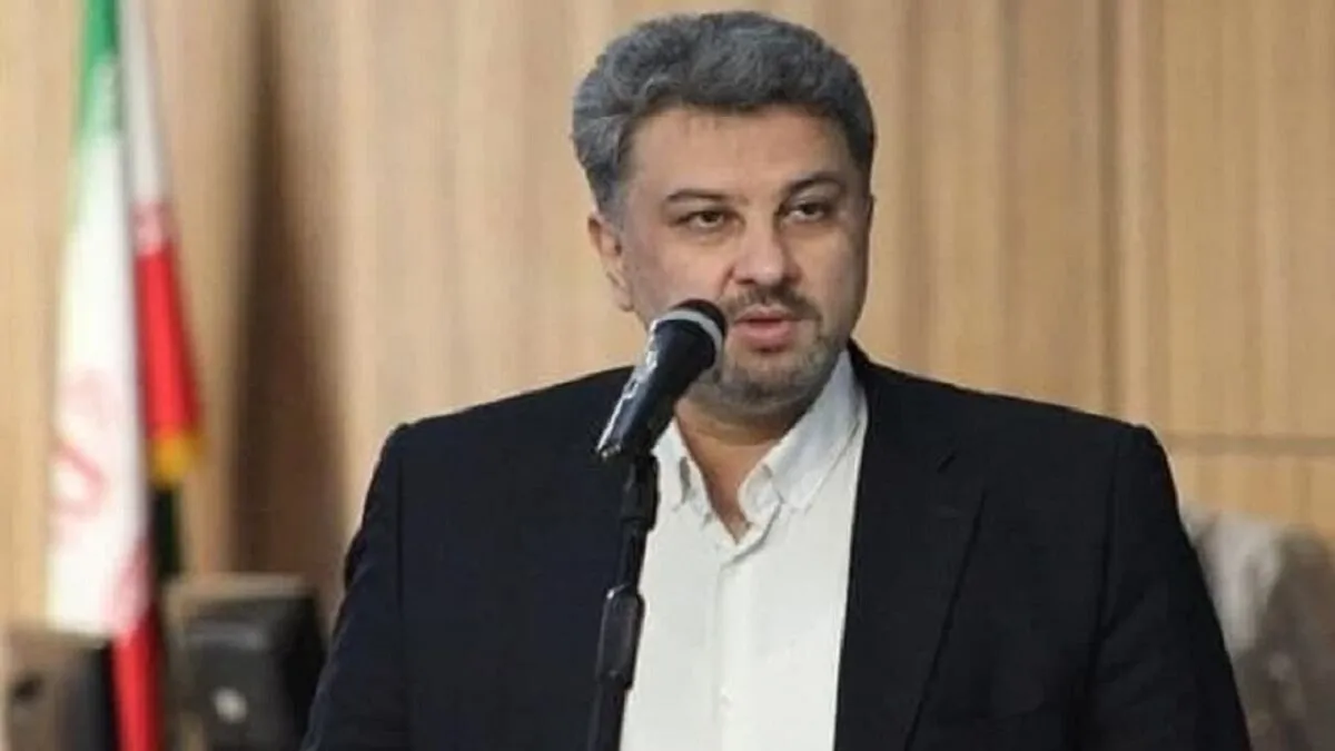 قطع یکی از برج‌های نوری ورزشگاه آزادی ناشی از اختلال داخلی بوده است