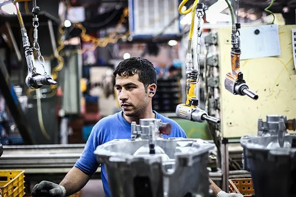 تعیین تکلیف قراردادهای کار در شرایط جنگ/ نحوه محاسبه دستمزد کارگران مشمول طبقه‌بندی