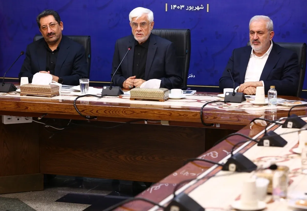 انتقاد عارف از کیفیت خودروهای داخلی و شرایط پیش فروش خودرو