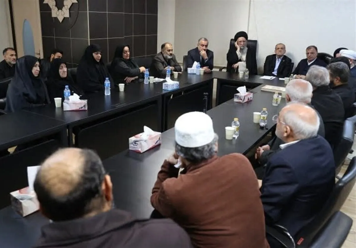 دیدار پزشکیان با خانواده‌های شهدا، جان‌باختگان و آسیب‌دیدگان اغتشاشات