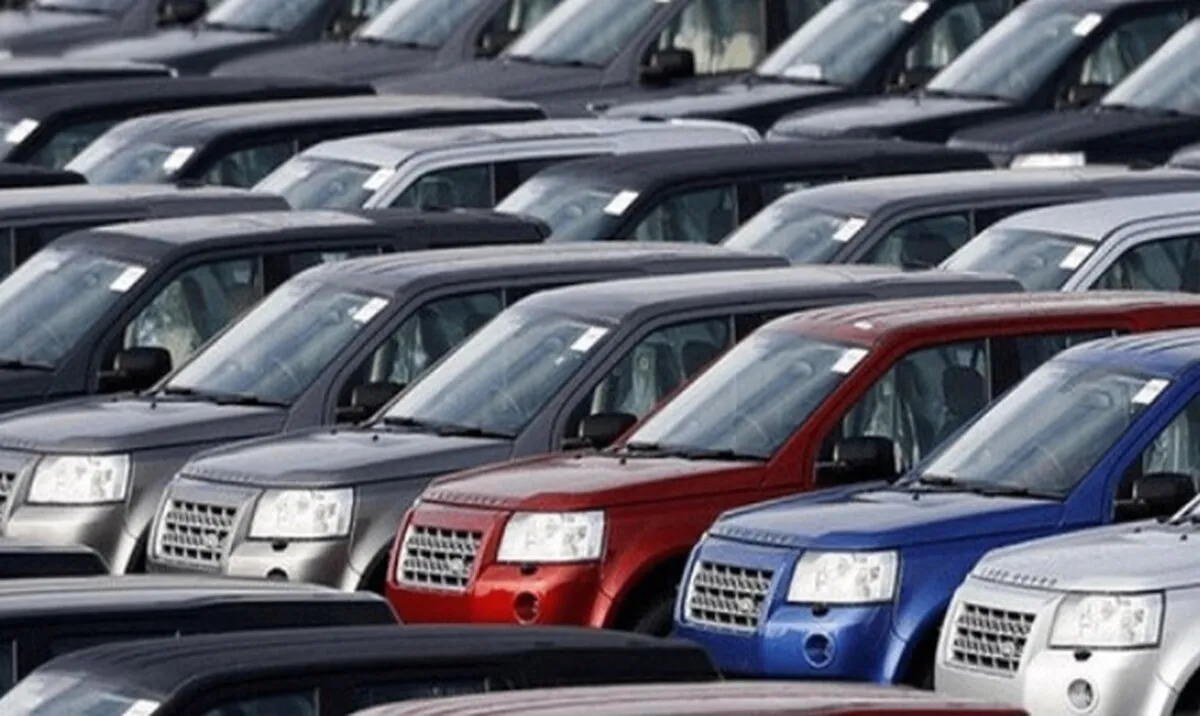 ترخیص ۳۱ هزار خودروی وارداتی از گمرکات در نیمه نخست امسال