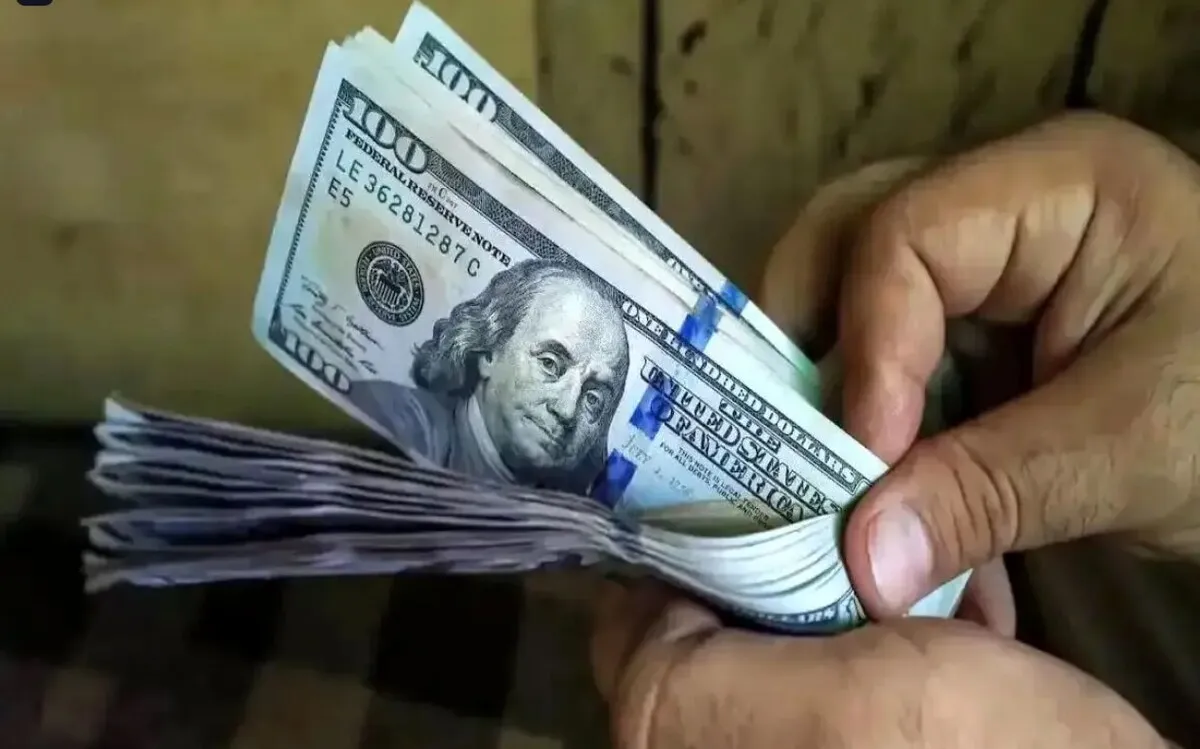 قیمت دلار رسمی به کانال ۱۲۰ هزار تومانی بازگشت