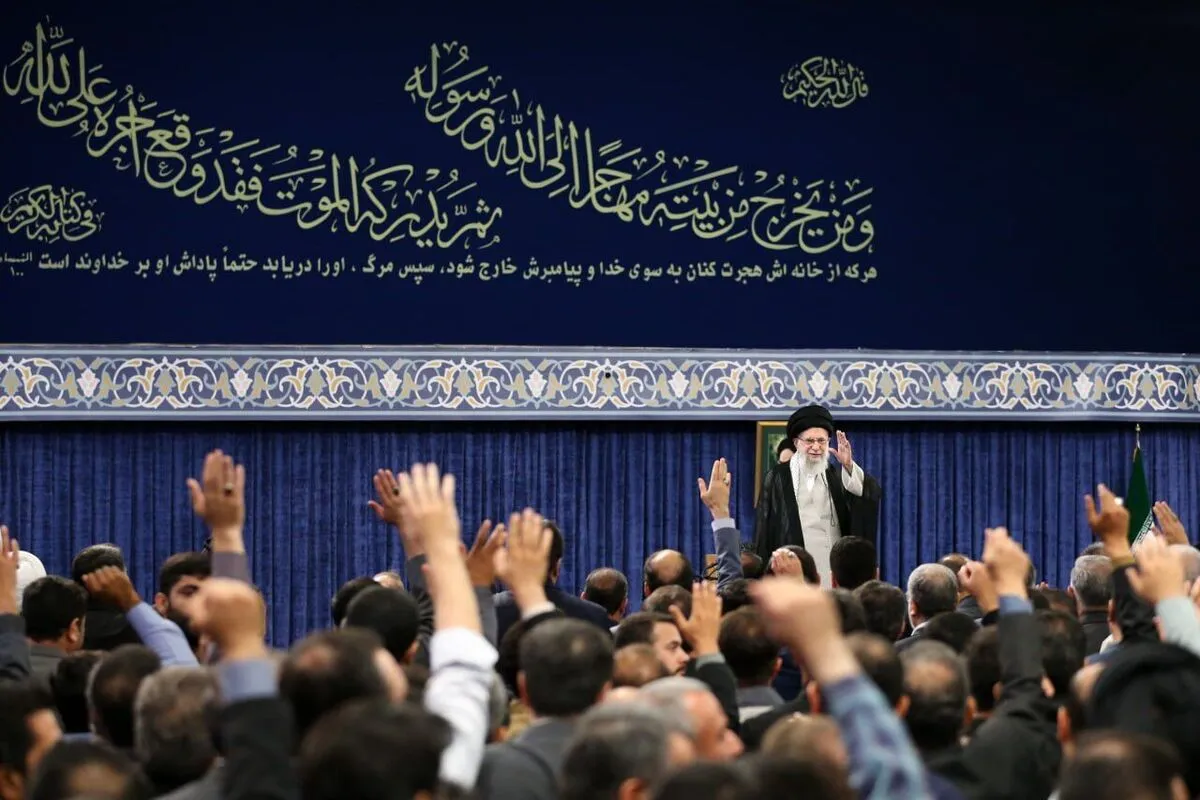 رهبر انقلاب: خدمات شهید رئیسی مایه آبرو، عزت و اعتبار ملی بود/ آمریکایی‌ها یاوه‌گویی نکنند