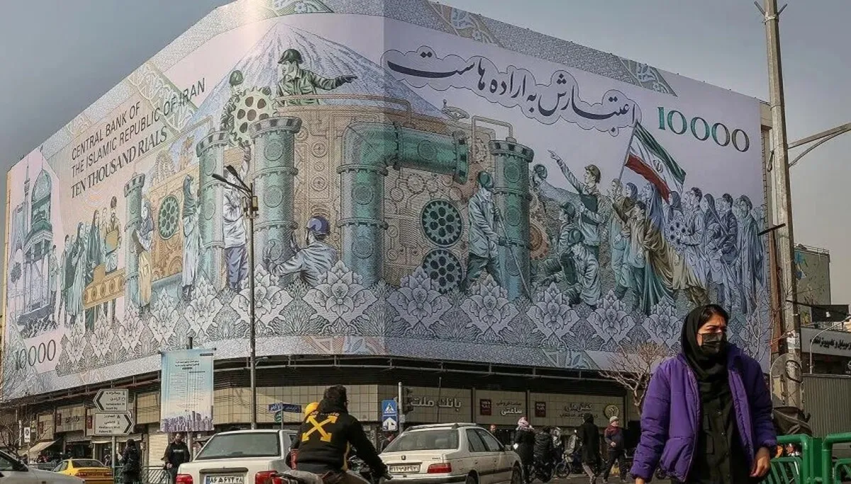 زخم اقتصاد از موانع داخلیِ بُرنده‌تر از تحریم‌؛ مذاکره به تنهایی مرهم نیست