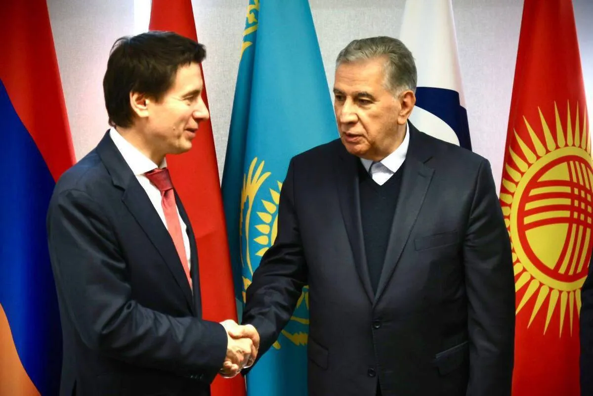 ضعف زیرساخت‌های حمل‌ونقل و استانداردسازی مانع تجارت ایران با اوراسیا