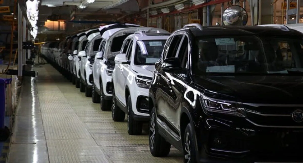 رکود سنگین بازار خودرو در تیر ۱۴۰۴؛ کاهش قیمت‌ها هم نتوانست یخ معاملات را بشکند