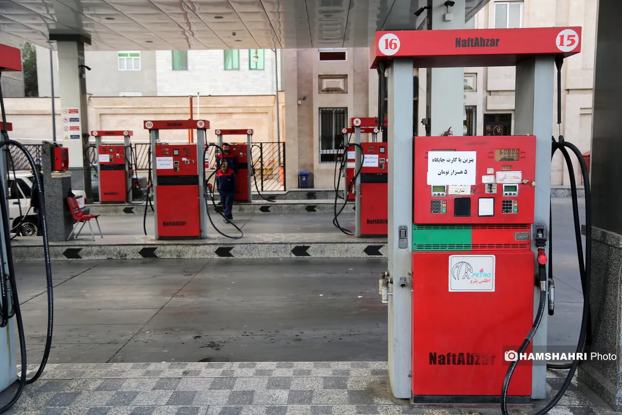 مصرف بنزین با همراهی مردم در تهران یک سوم شد