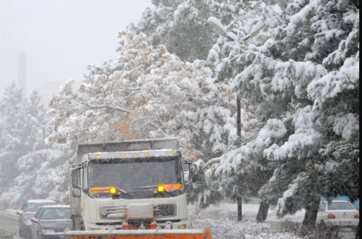 هشدار بارش برف و باران در ۱۴ استان؛ مسافران جویای وضعیت جاده‌ها شوند