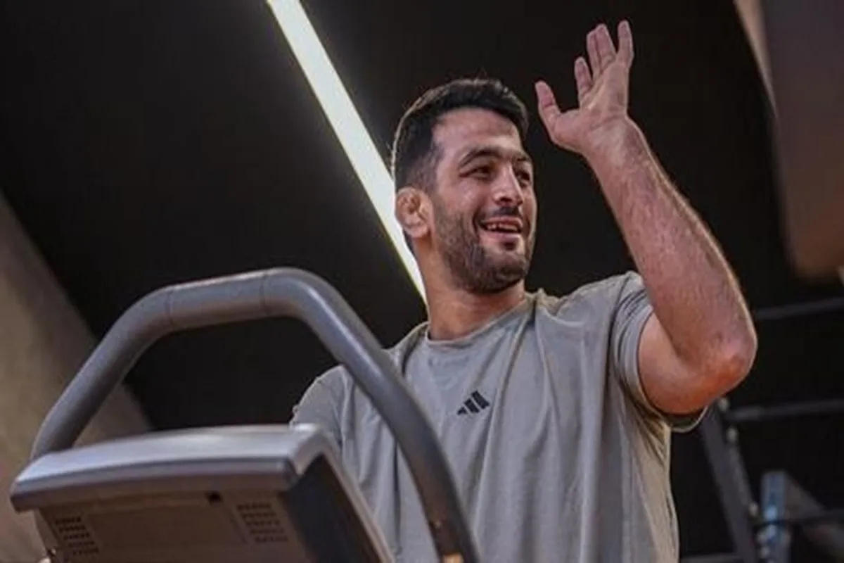 حسن یزدانی در مسابقات جهانی ۲۰۲۵ کشتی نمی‌گیرد؟