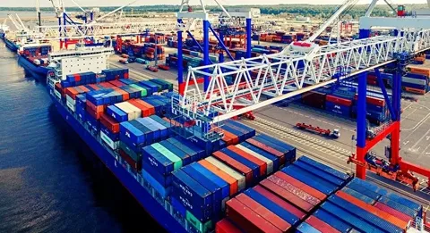 رمزگشایی از اهداف تعرفه ۲۵ درصدی ترامپ بر ایران