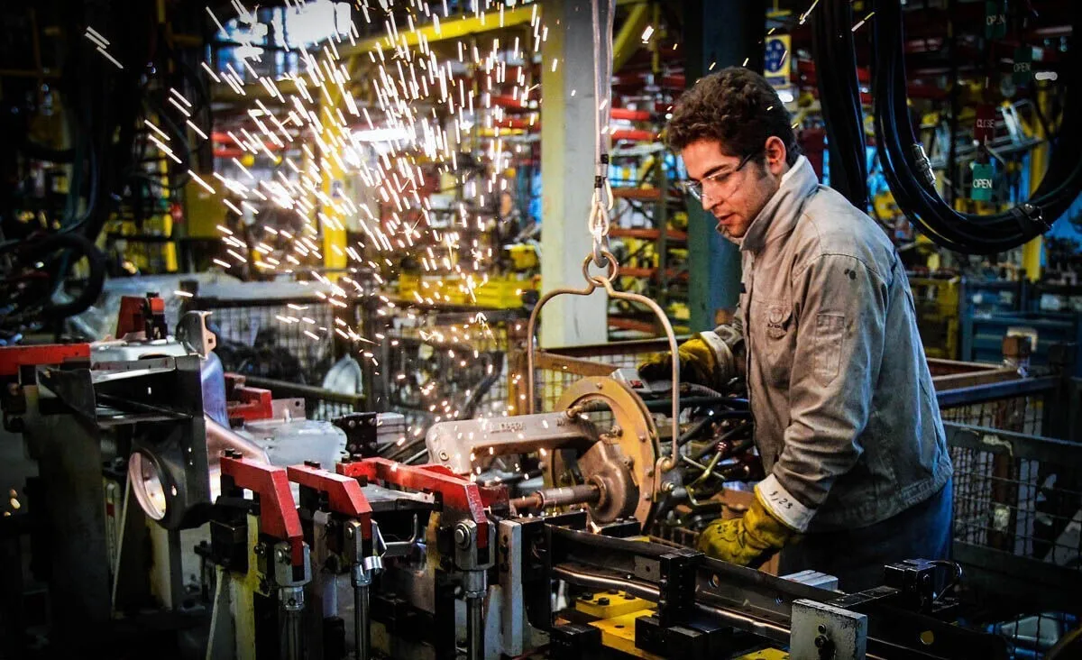 کاهش ۹.۴ درصدی تولید صنایع بورسی در خرداد ۱۴۰۴